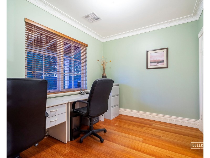 21 Fairview Gardens, Waterford WA 6152