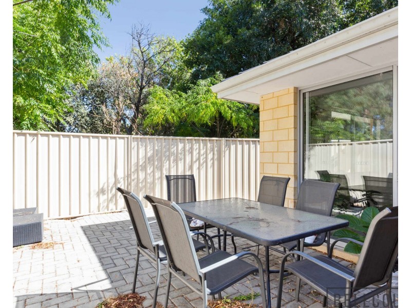 4A Bassett Street, Willagee WA 6156