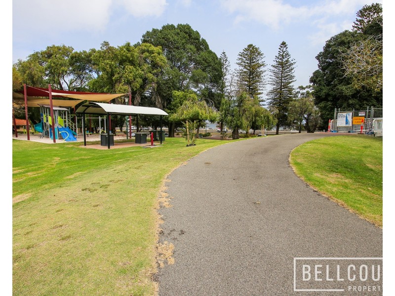 14/4 Comer Street, Como WA 6152