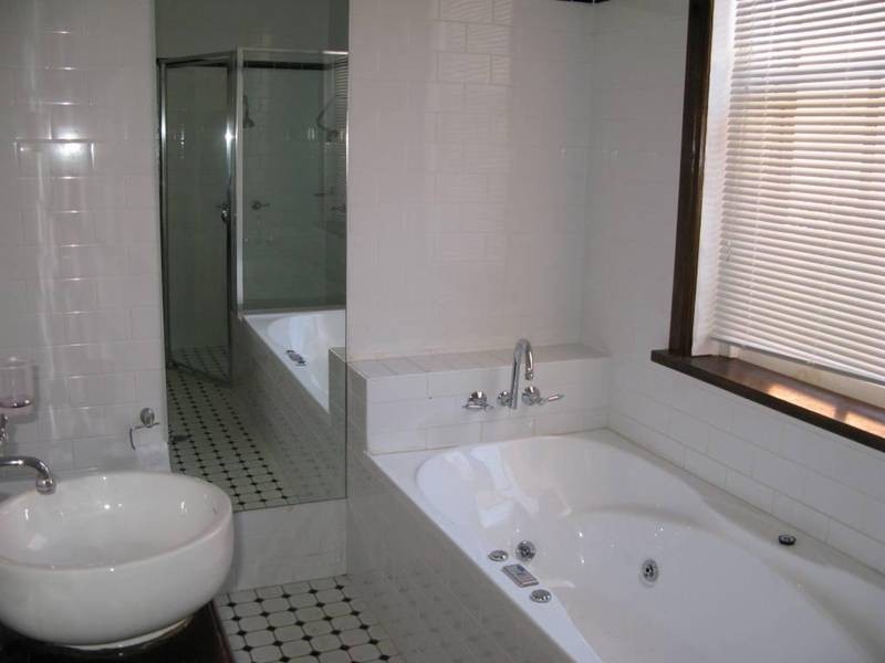 41 GORDON AVE, Hamilton NSW 2303