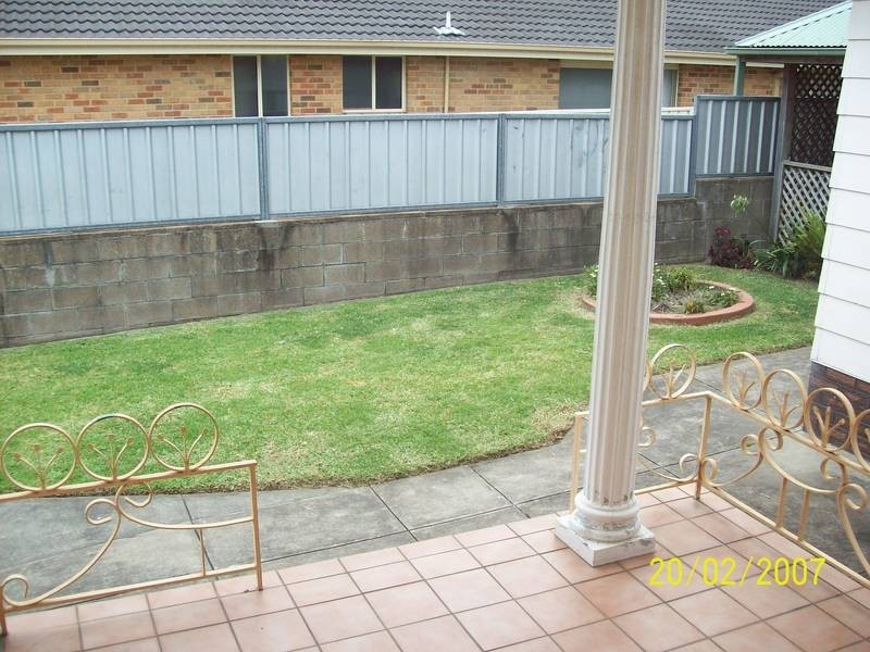 8 DAN CLOSE, Lambton NSW 2299