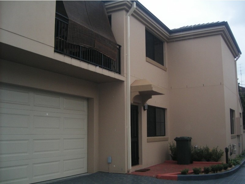 2/74-76 CLEARY ST, Hamilton NSW 2303