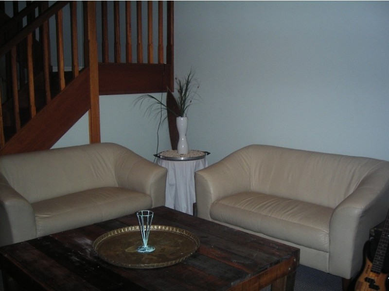 2/74-76 CLEARY ST, Hamilton NSW 2303