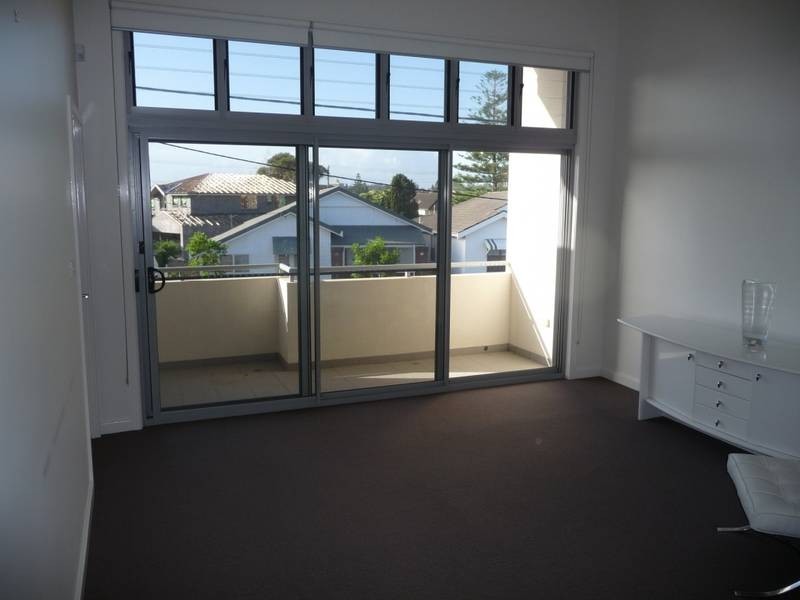 11A Bar Beach Avenue, Bar Beach NSW 2300
