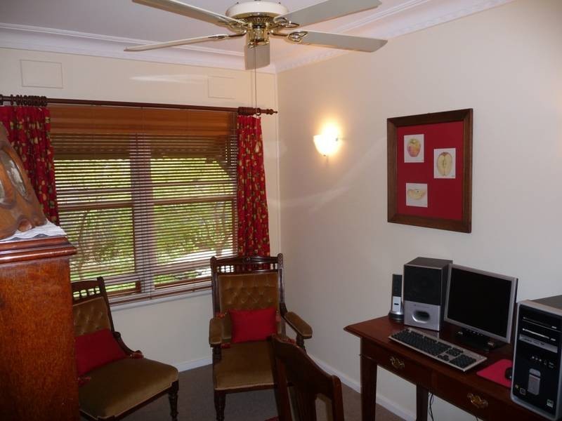 8 Chadwick Street, Hillsborough NSW 2290
