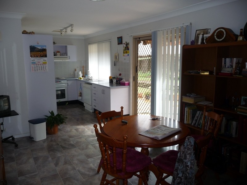 14 Ulverston Way, Lakelands NSW 2282