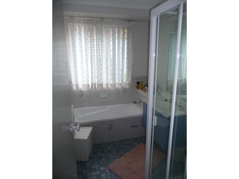 14 Ulverston Way, Lakelands NSW 2282