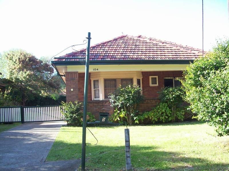 154 PARKWAY AVE, Hamilton South NSW 2303
