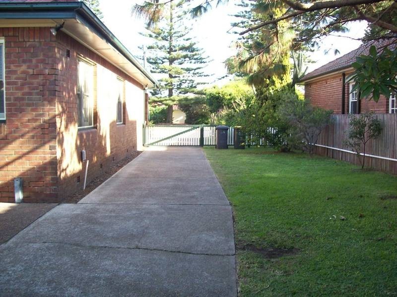 154 PARKWAY AVE, Hamilton South NSW 2303