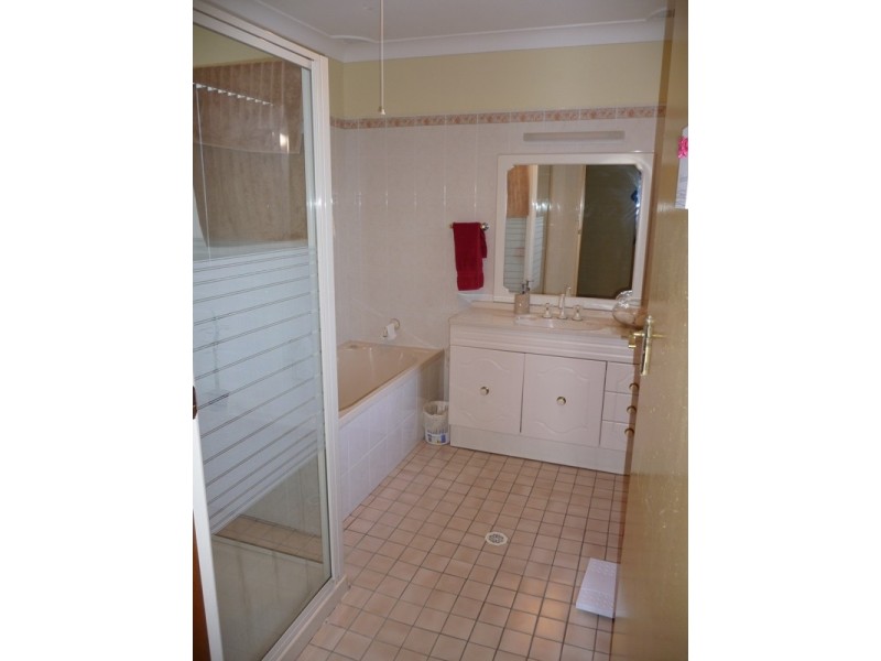 2 Cressington Way, Wallsend NSW 2287