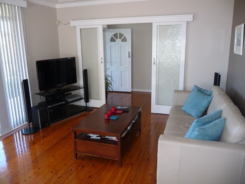 4 Elsworth Parade, Merewether Heights NSW 2291