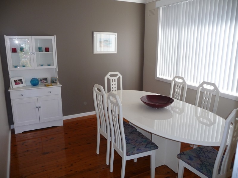 4 Elsworth Parade, Merewether Heights NSW 2291