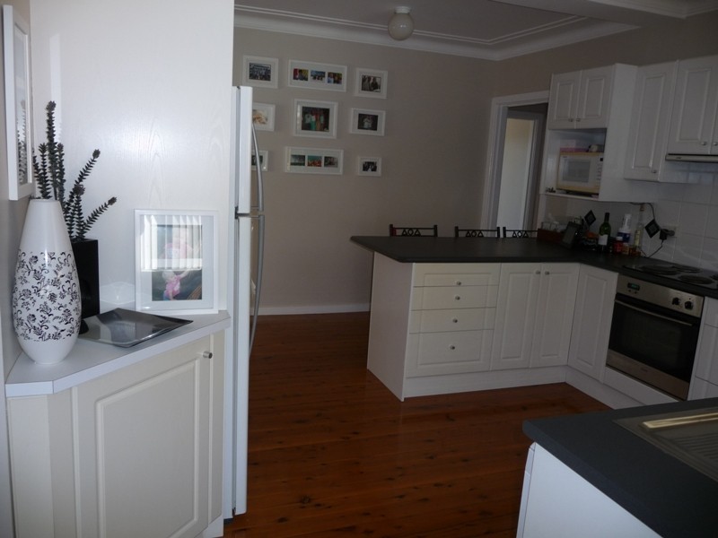 4 Elsworth Parade, Merewether Heights NSW 2291