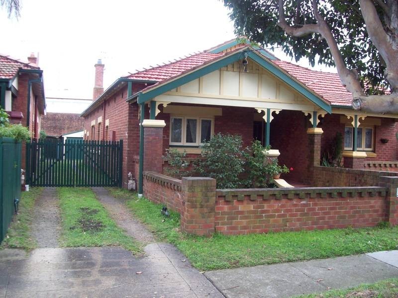 34 SKELTON STREET, Hamilton NSW 2303
