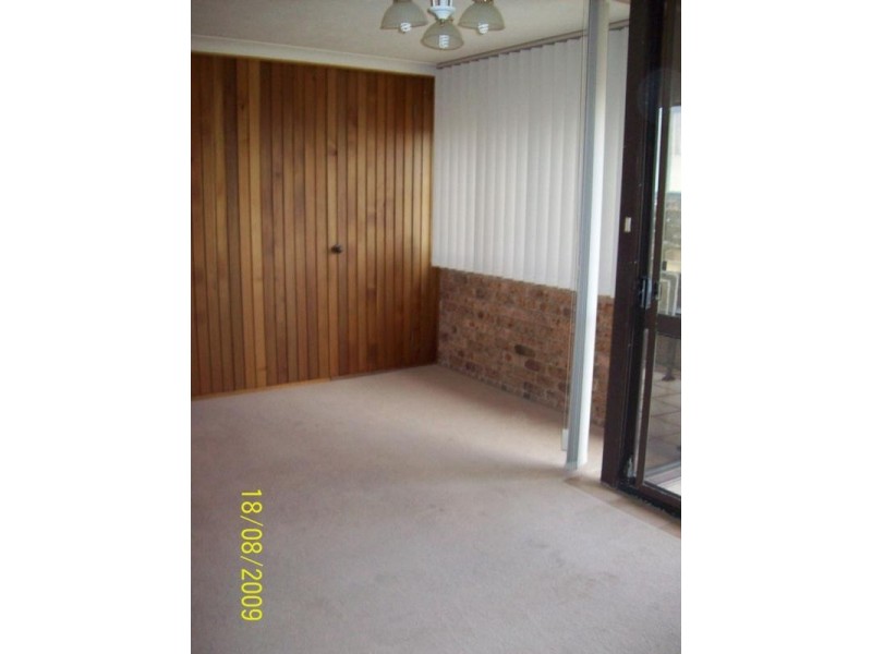 1/6 Memorial Dr, The Hill NSW 2300