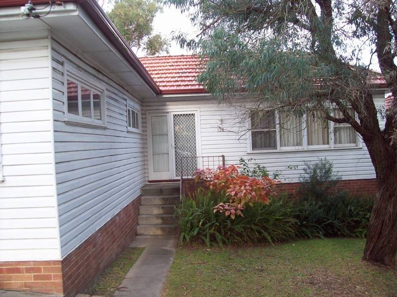 128 NORTHCOTT DR, Kotara NSW 2289