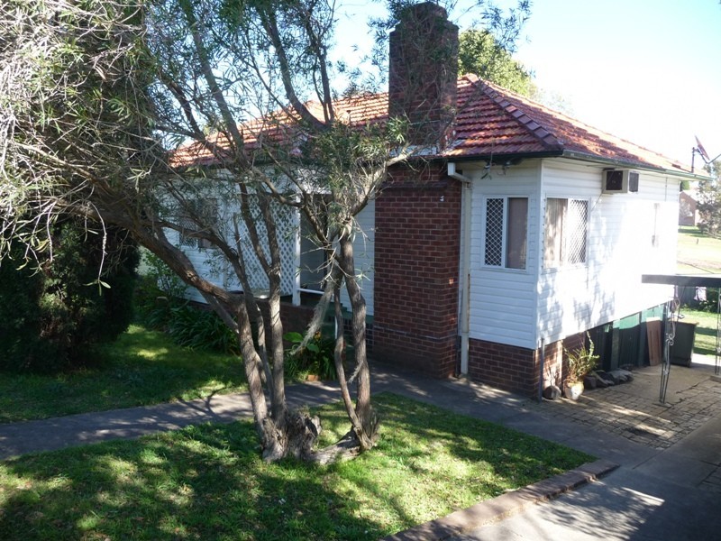 32 Peters Avenue, Wallsend NSW 2287