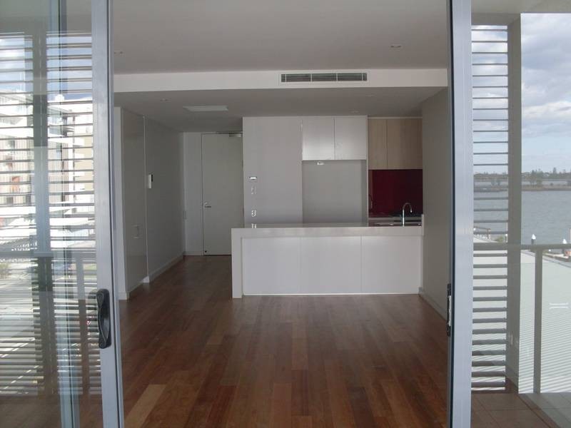 301/15 Honeysuckle Drive, Newcastle NSW 2300