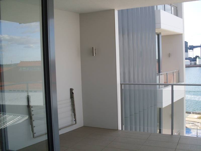 301/15 Honeysuckle Drive, Newcastle NSW 2300