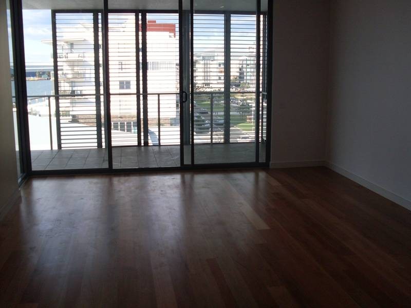 301/15 Honeysuckle Drive, Newcastle NSW 2300