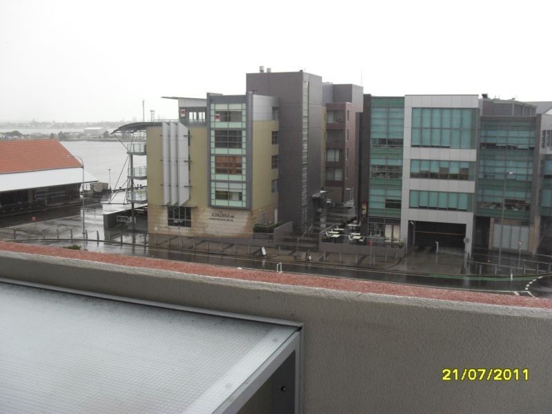 401/2 Honeysuckle Dve, Newcastle NSW 2300