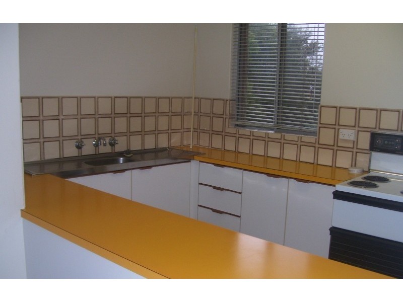 2/10-12 Teramby Road, Hamilton NSW 2303