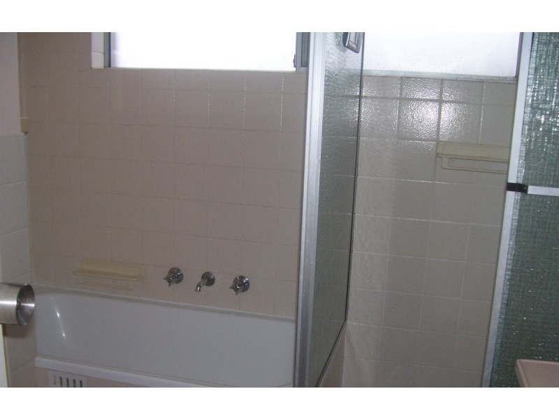 2/10-12 Teramby Road, Hamilton NSW 2303