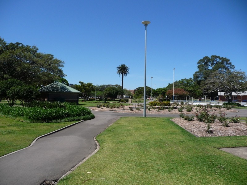 2/10-12 Teramby Road, Hamilton NSW 2303