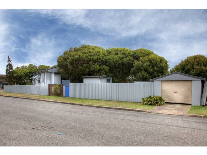 146 Fullerton Street, Stockton NSW 2295