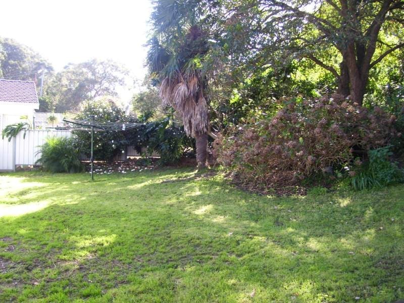 18 Flowerdale Avenue, Merewether NSW 2291