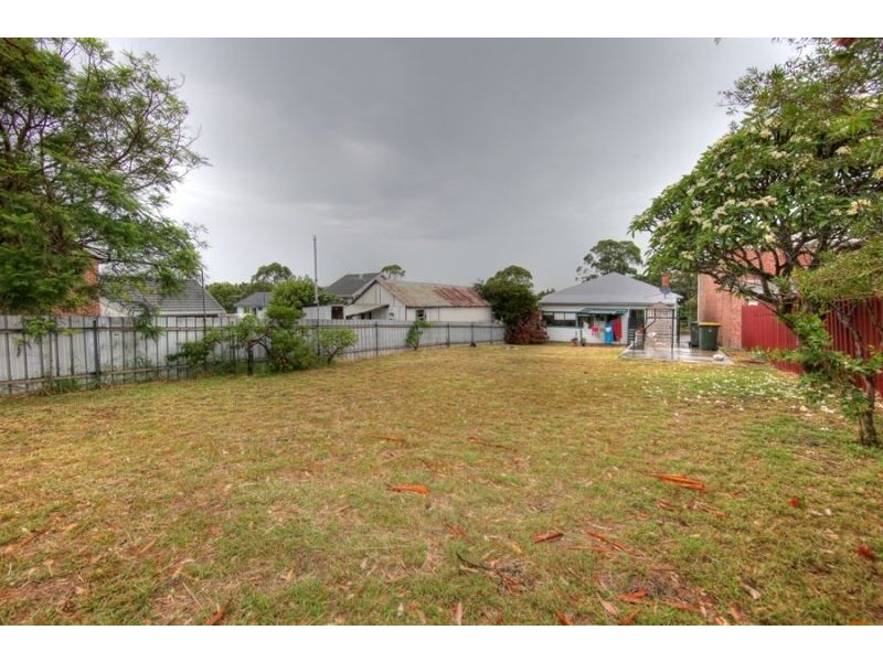 9 Gen Street, Belmont NSW 2280