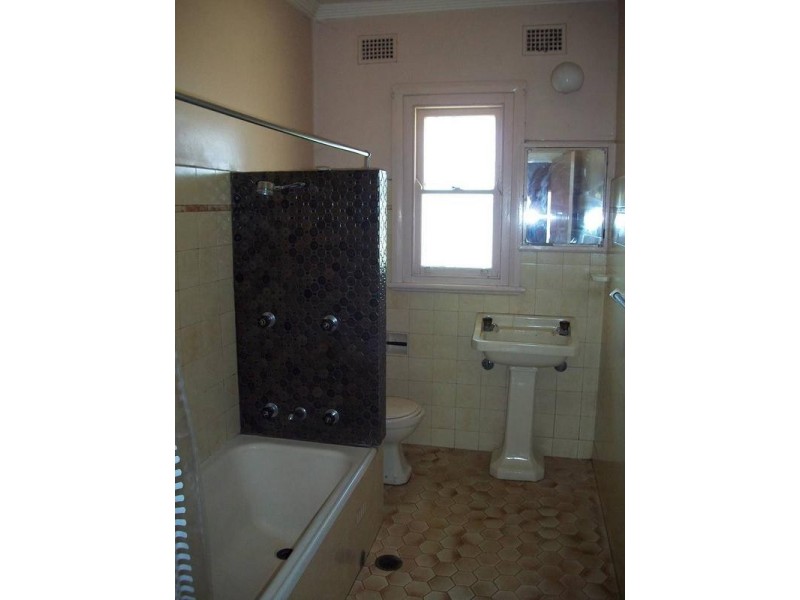 40 BULL STREET, Mayfield NSW 2304