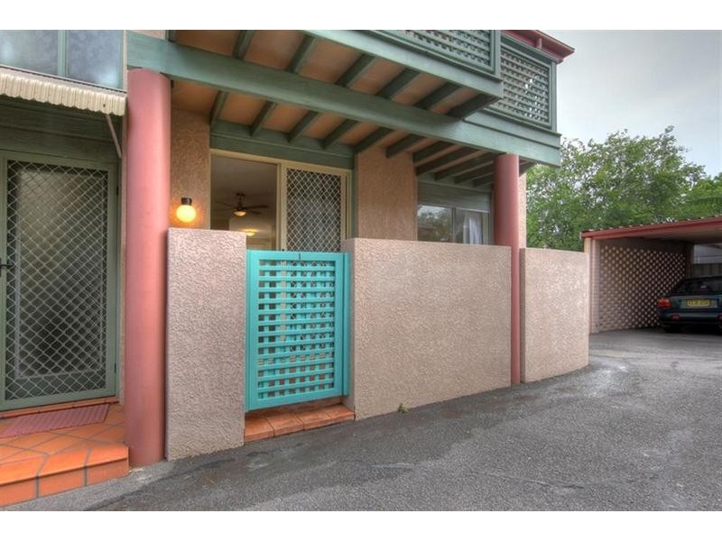 1/18 LIGOURI COURT, Mayfield NSW 2304