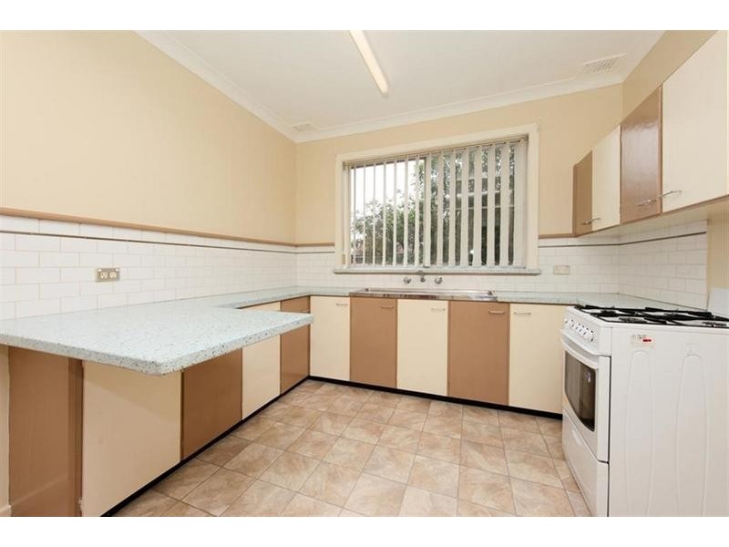 1/18 LIGOURI COURT, Mayfield NSW 2304