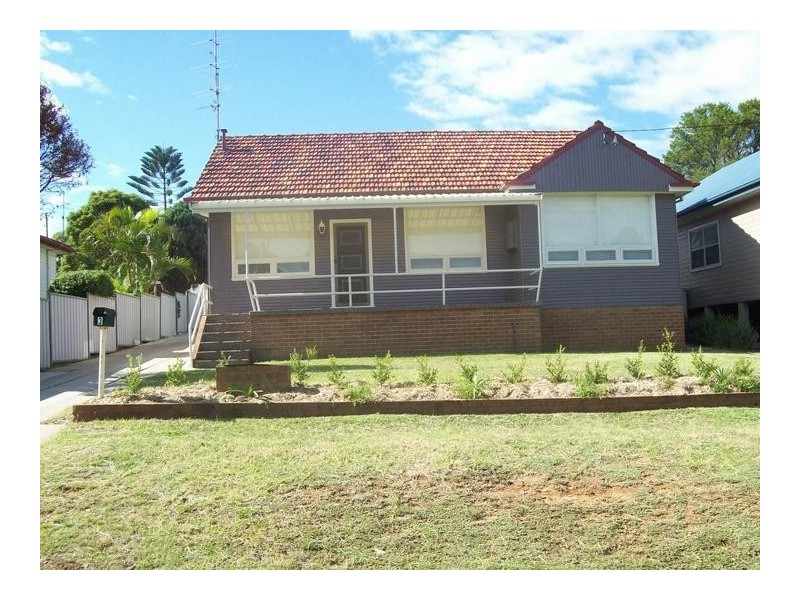 3 MULBINGA ST, Charlestown NSW 2290