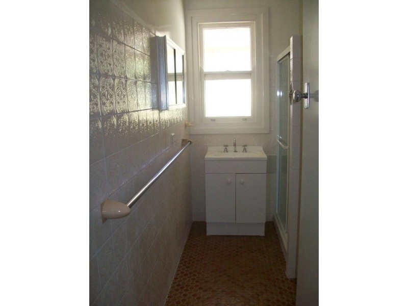 3 MULBINGA ST, Charlestown NSW 2290