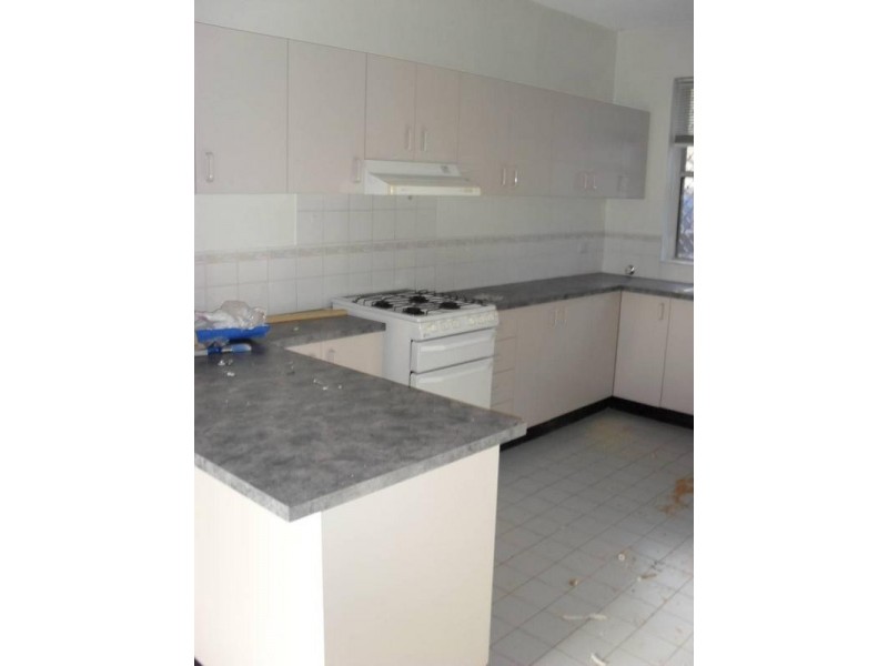 8/33 Nesca Pde, The Hill NSW 2300