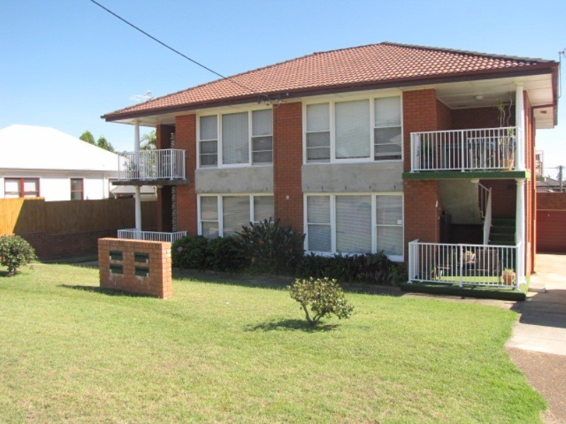 2/13 Rowlands Street, Merewether NSW 2291