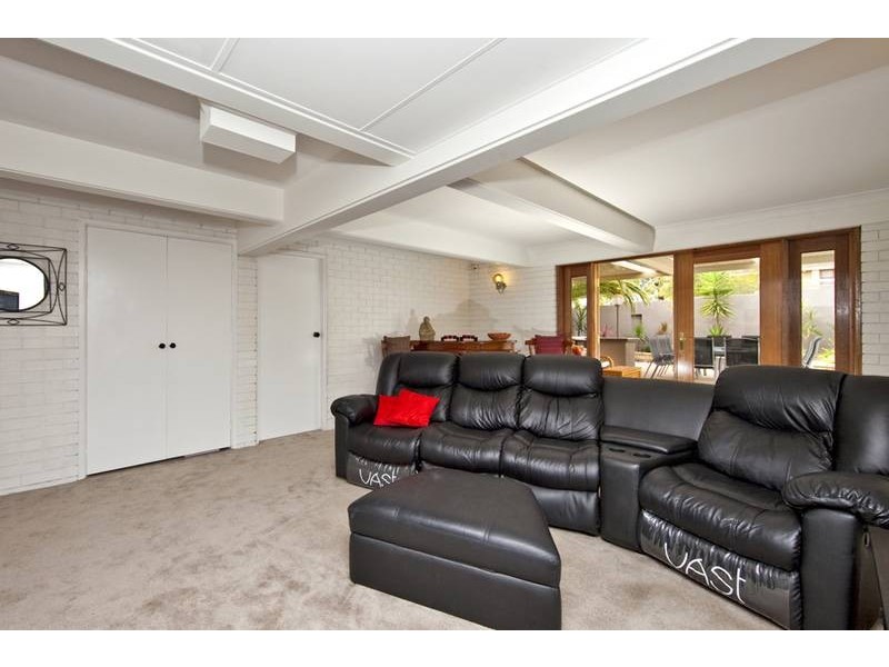 68 Regal Way, Valentine NSW 2280