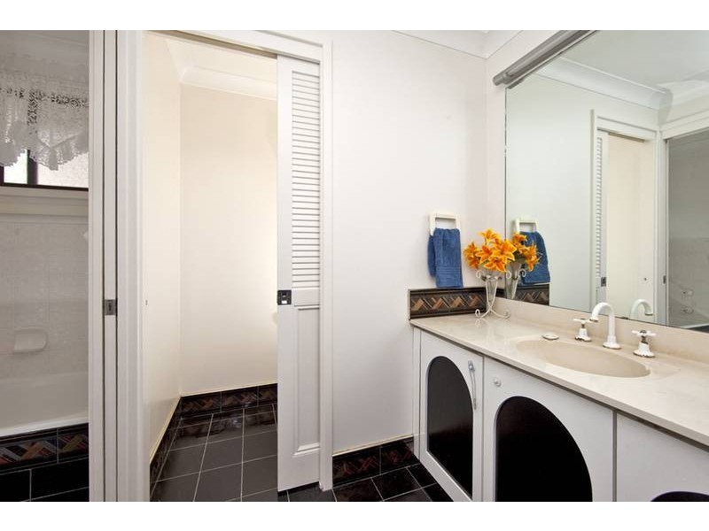 68 Regal Way, Valentine NSW 2280