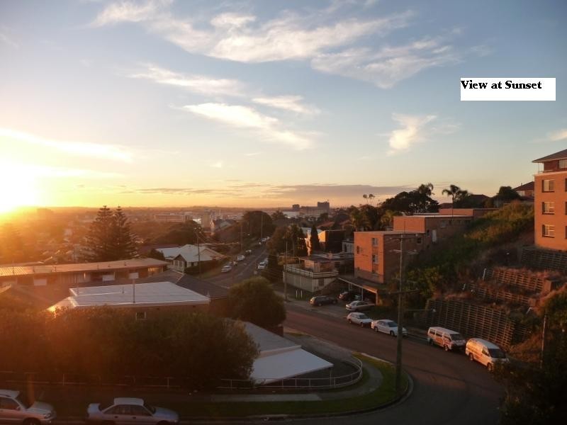 4/33 Nesca Parade, The Hill NSW 2300