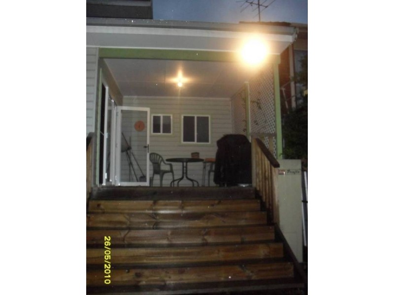 55 MAITLAND ST, Stockton NSW 2295