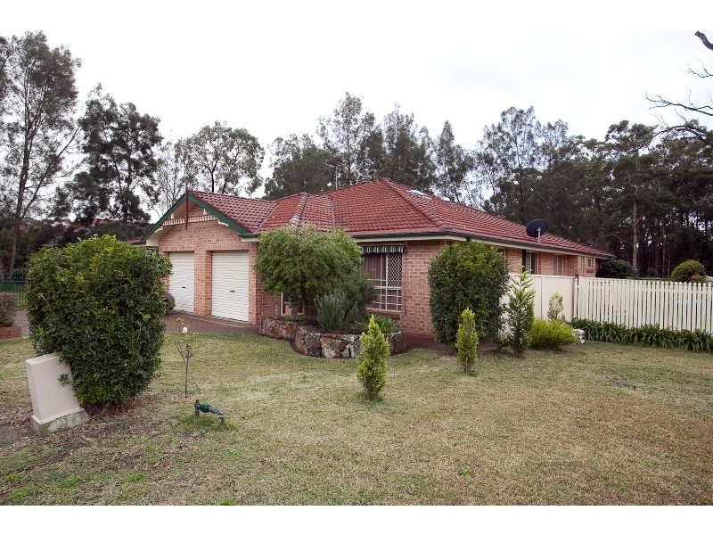 2/9 Excalibur Parade, Valentine NSW 2280