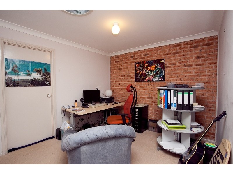 2/9 Excalibur Parade, Valentine NSW 2280