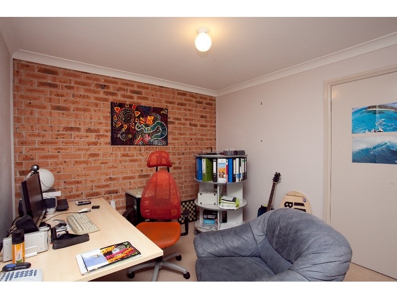 2/9 Excalibur Parade, Valentine NSW 2280