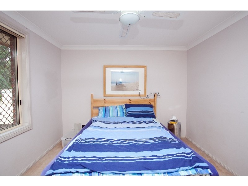 2/9 Excalibur Parade, Valentine NSW 2280