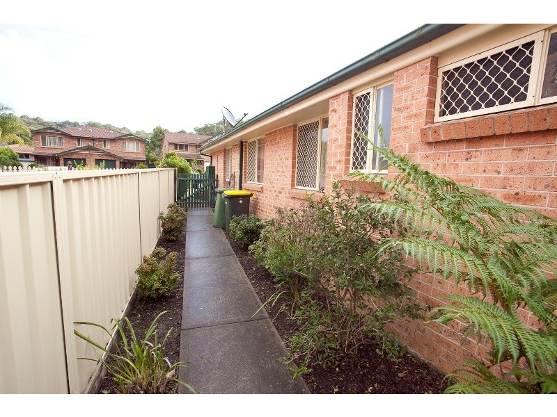 2/9 Excalibur Parade, Valentine NSW 2280