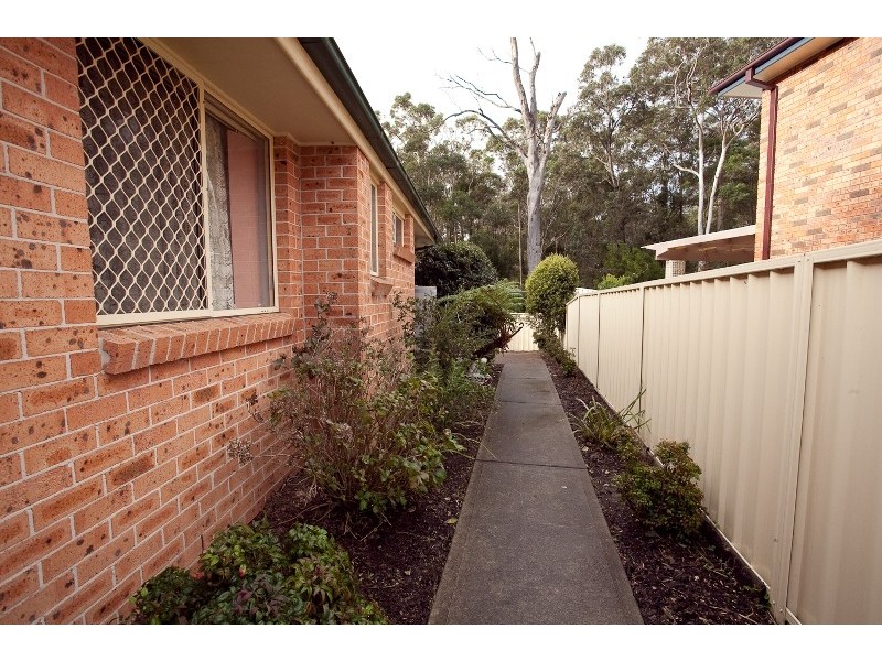 2/9 Excalibur Parade, Valentine NSW 2280
