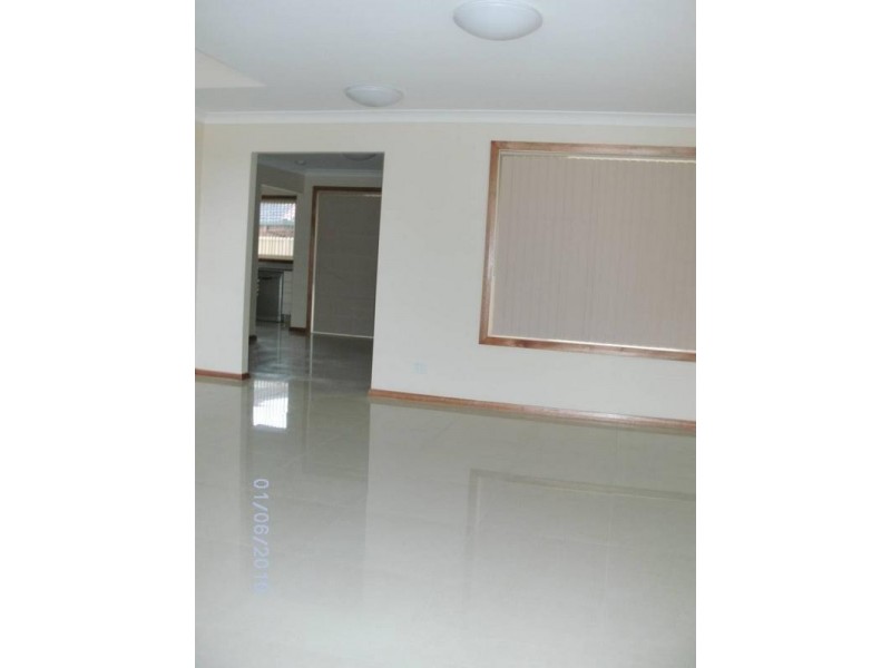 3/10 THE CRESCENT, Jesmond NSW 2299