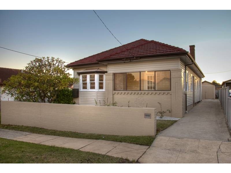 30 Woodstock Street, Mayfield NSW 2304